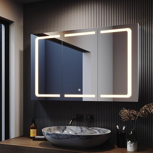 SONNI Spiegelkast met verlichting 105 x 65 cm driedeurs badkamerspiegelkast met stopcontact en aanraakschakelaar